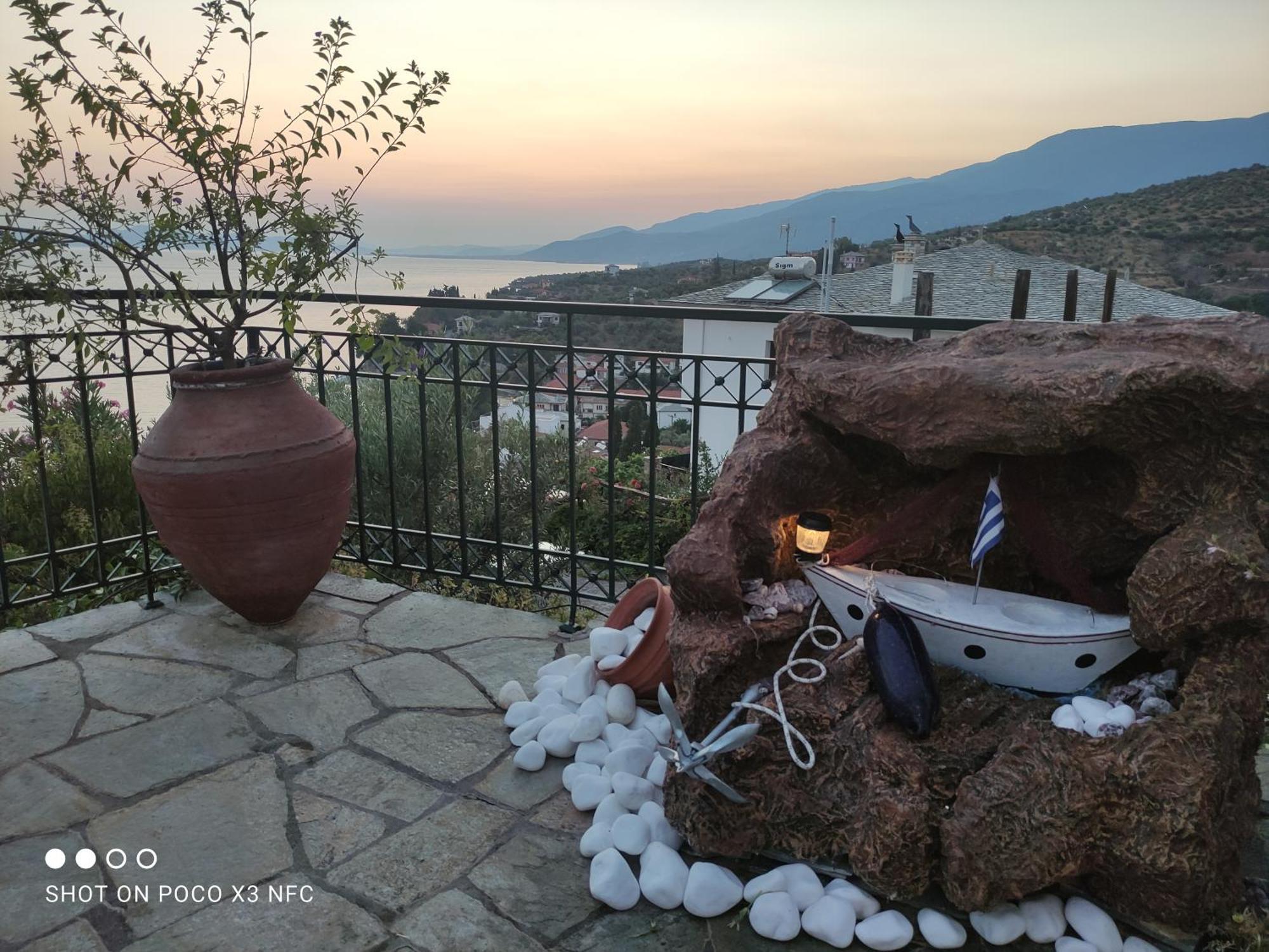 Mesonisi Με Υπέροχη Θέα Στον Παγασητικό!! Villa Áfissos Eksteriør bilde