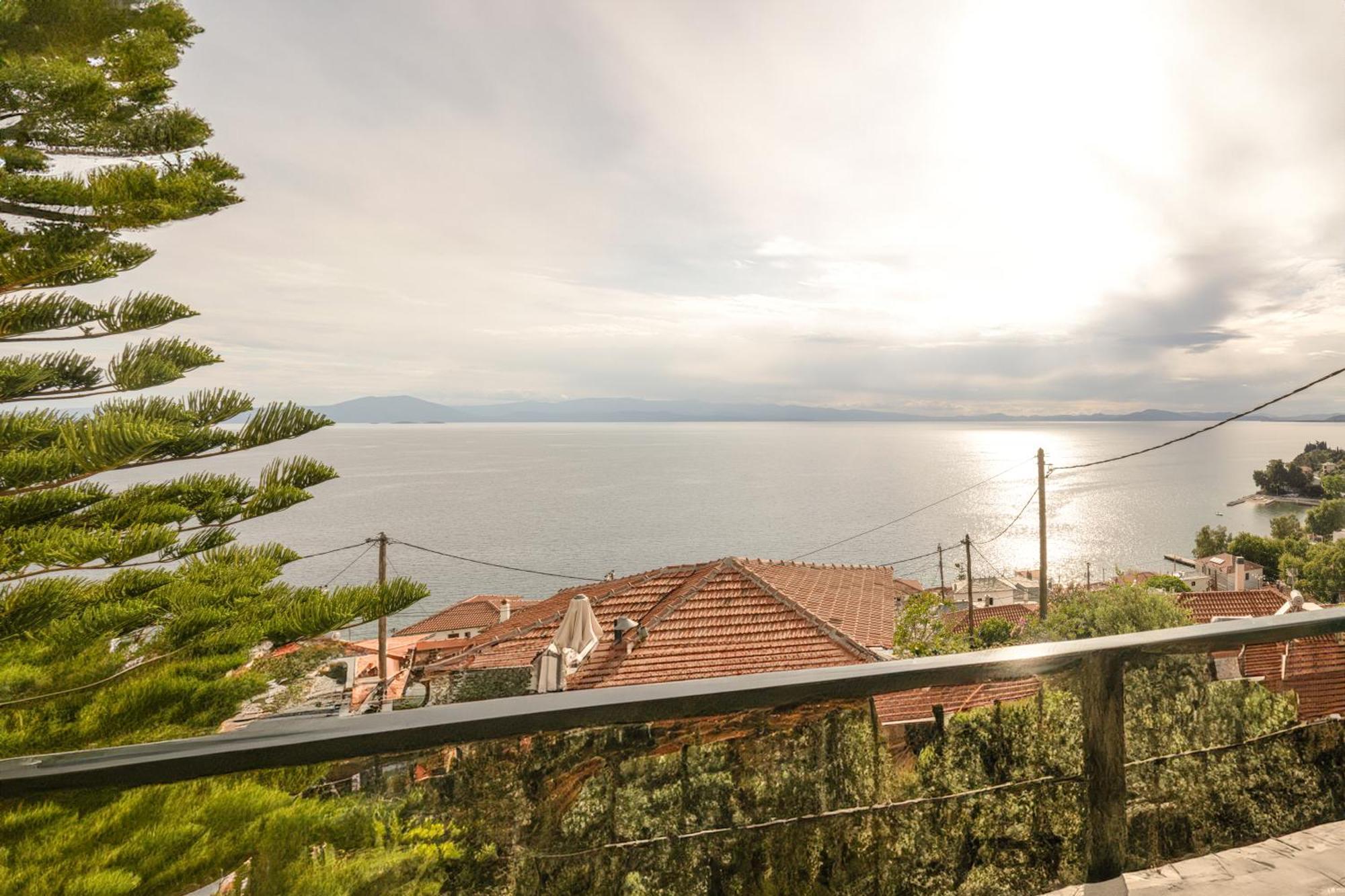 Mesonisi Με Υπέροχη Θέα Στον Παγασητικό!! Villa Áfissos Eksteriør bilde
